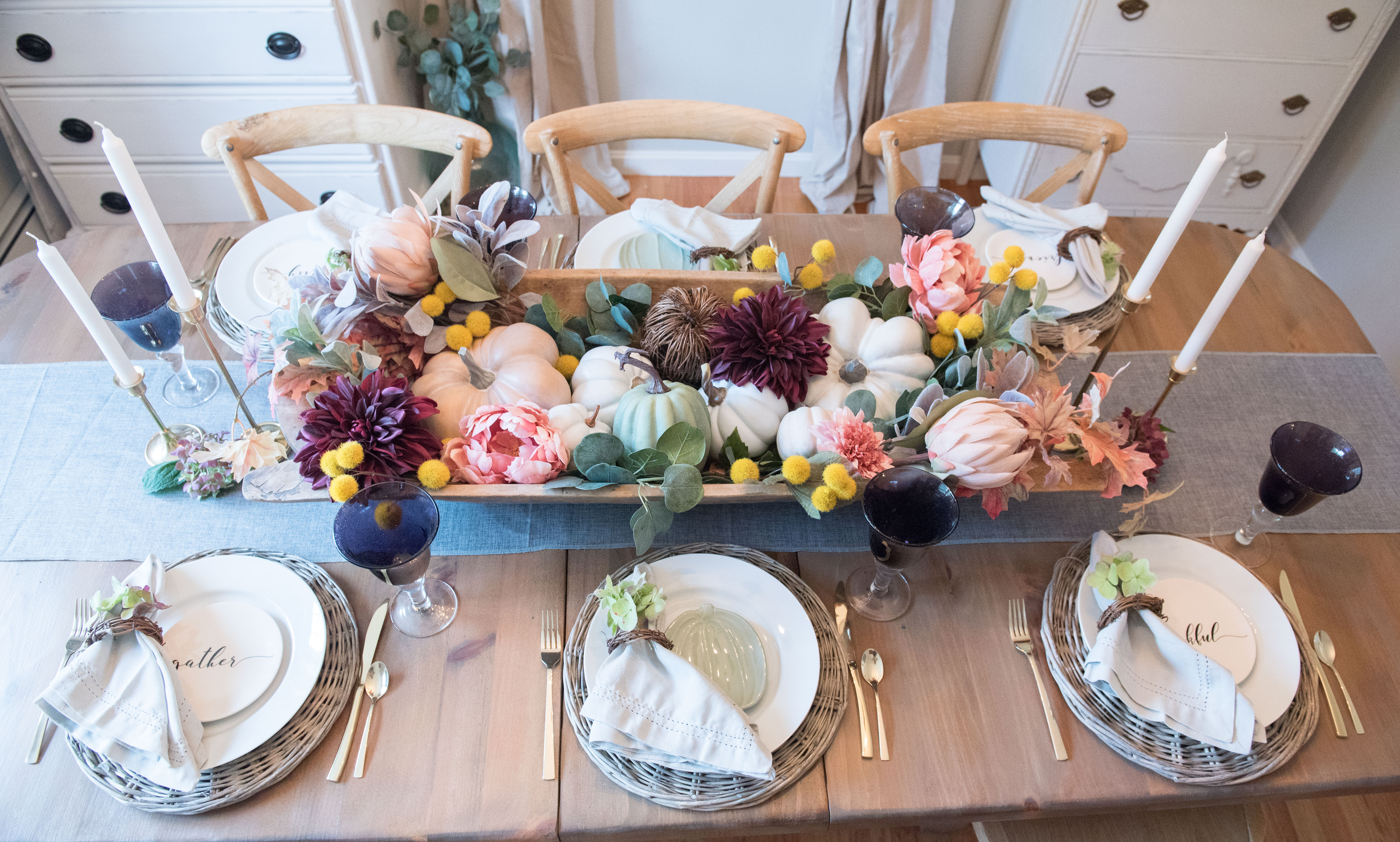 Fall farmhouse tablescape